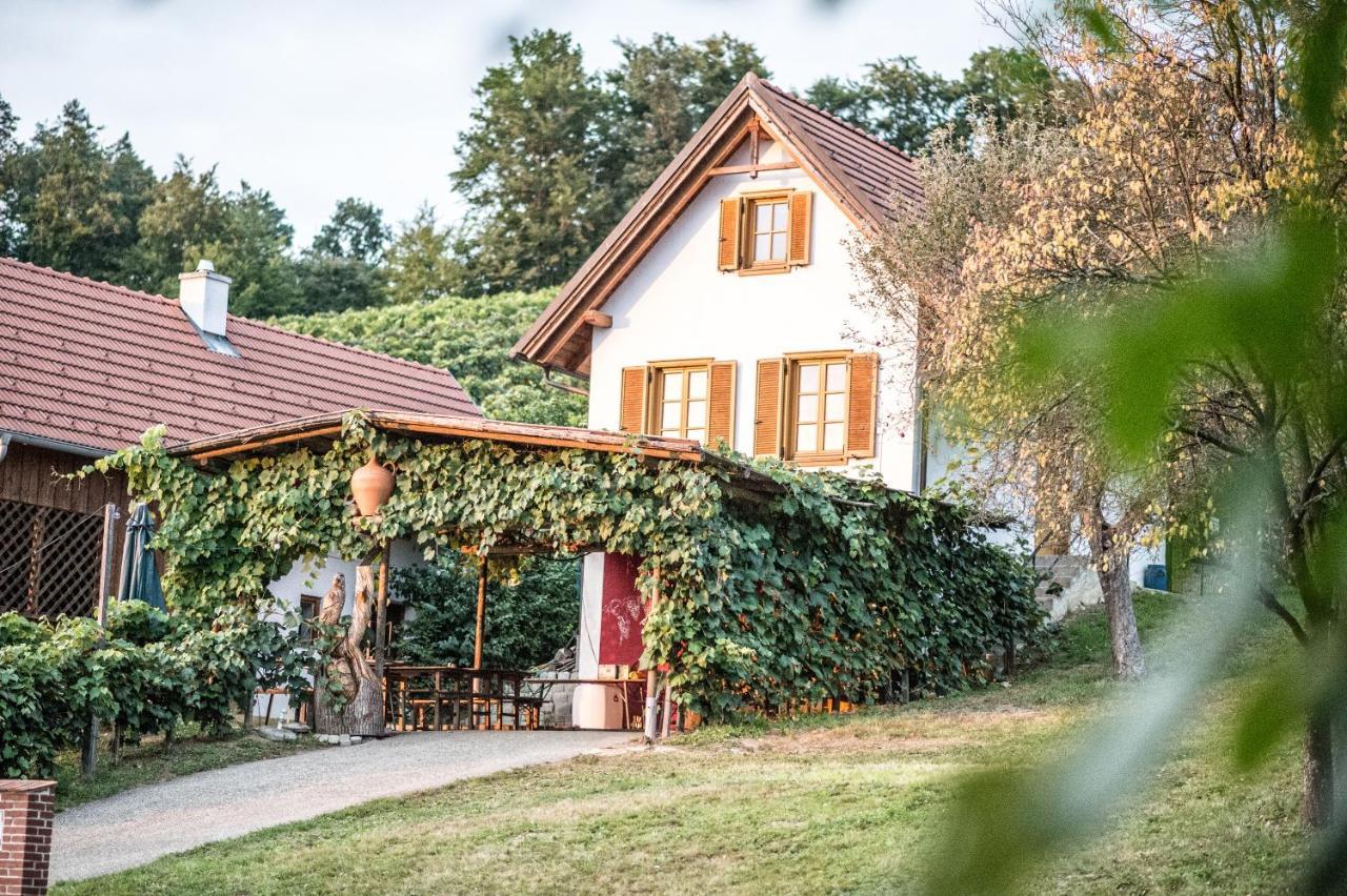 Wiener Kellerstoeckl - Das 13Er Eltendorf Exterior foto